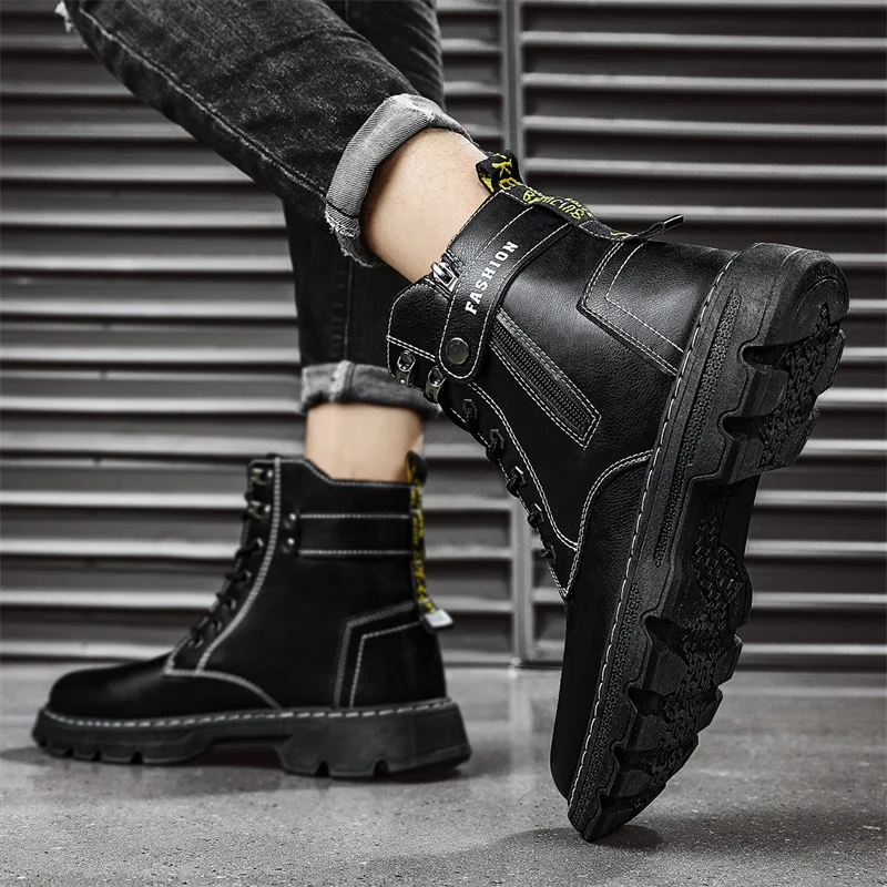 

Men's Shiny Leather Fashionable and Versatile Solid Color Mid-top All-season Versatile Sports and Outdoor New Work Boots