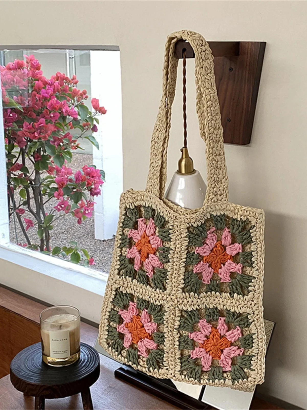Bolso de playa Younique de mimbre con diseño hueco y tejido de hierba, estilo étnico, bolso tote de vacaciones con patrón floral
