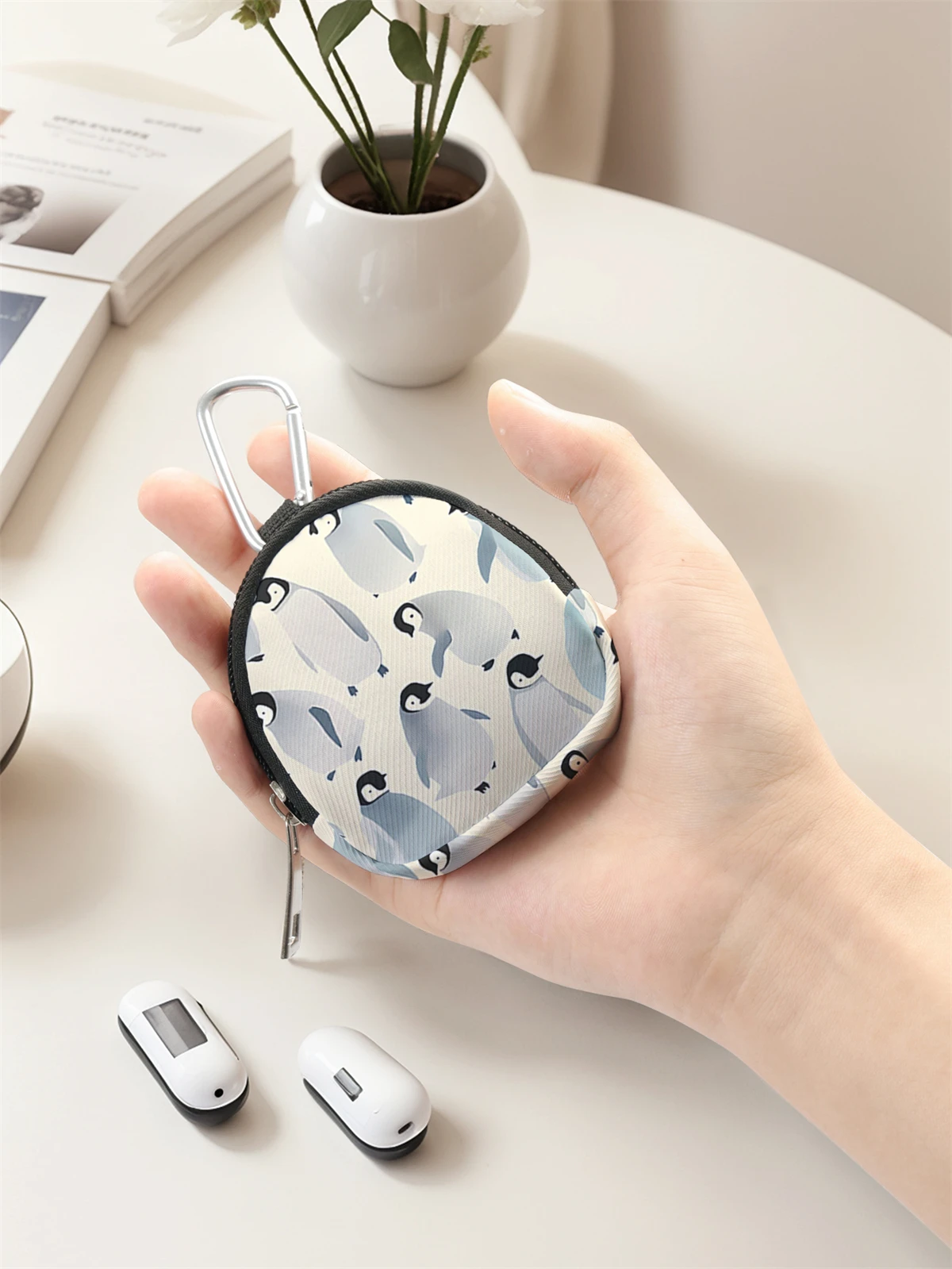 محفظة صغيرة مطبوعة بنمط البطريق، حقيبة تغيير بسحاب خفيفة الوزن مع مشبك خطاف، حقيبة مفاتيح لسماعة الرأس، مناسبة للرجال والنساء #3