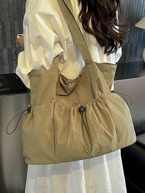 Casual Commuter Large Capacity Nylon Tote Bag Women's 2026 New Style College Student Class Bag Commuter Single Shoulder Bag