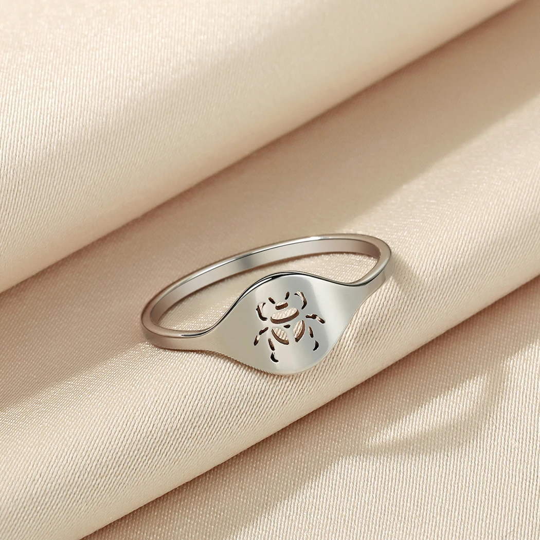 CHENGXUN Stainless Steel Beetle Ring Insect Animal Element Ring Vintage Scarab Ring Jewelry for Men and Women
