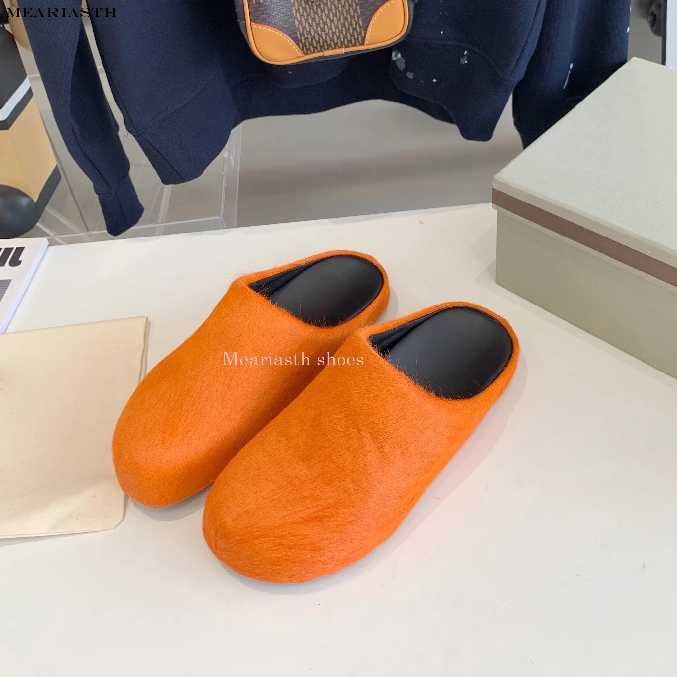 

Internet Celebrity Casual Couple Flat Bottomed Horsehair women Slippers Candy Colored Outdoor Plush Half men Slippers Size 35-46