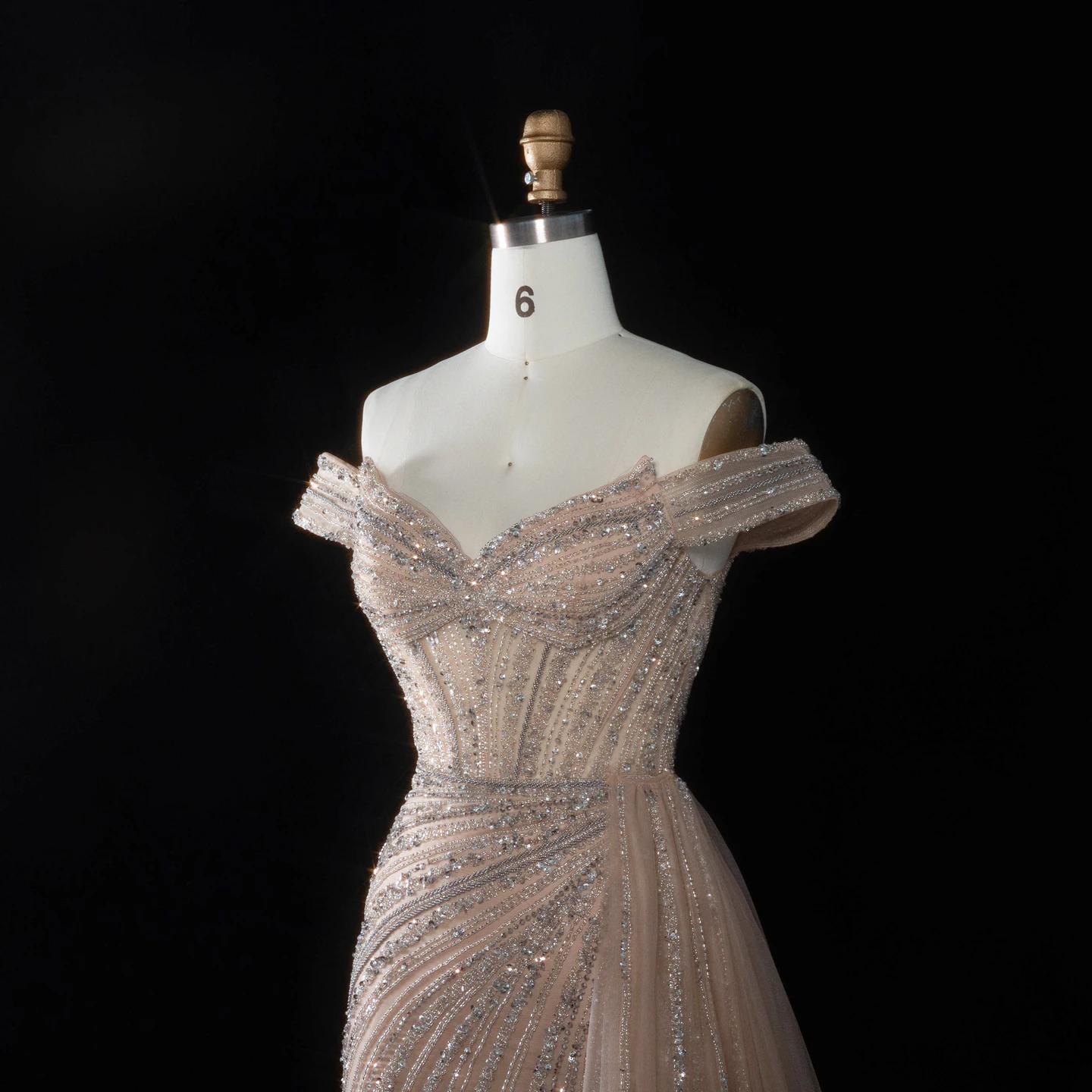 Sharon Said Luxuriöses Rosa Abendkleid, Schulterfrei, Herzausschnitt, Kristallperlen, Meerjungfrauen-Schnitt, Seitlicher Tüll, Formelle Partykleider SS005 Maßanfertigung – Detail 23