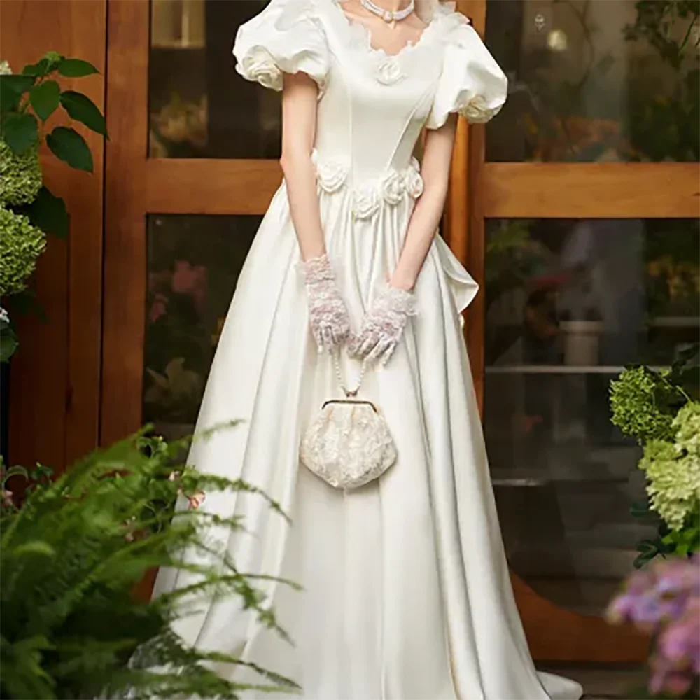 

Classic Satin V-Neck Floral Puff Sleeve Backless A-Line Bride Wedding Dresses Bridal Gowns Customized