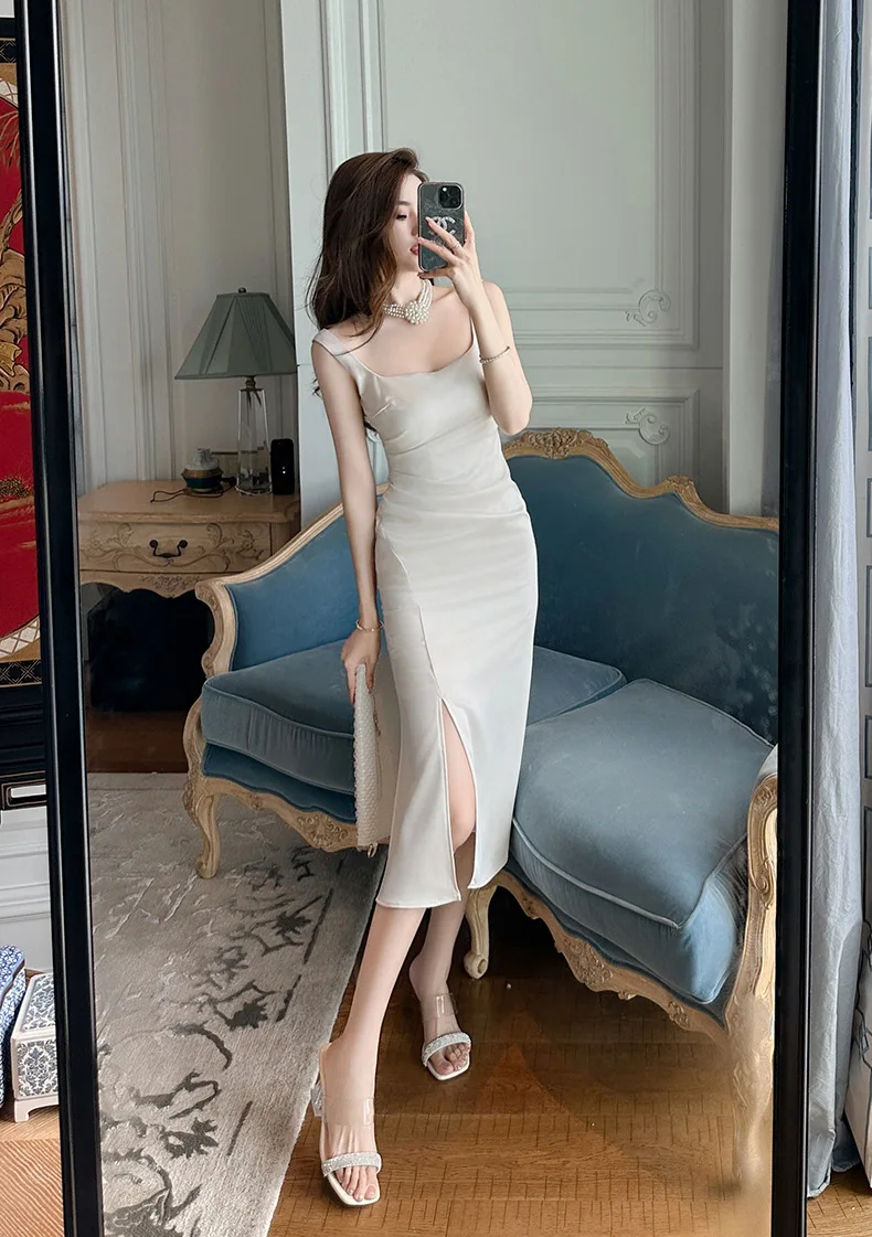 Robe en satin à col carré pour femme, jupe à bretelles, français, tempérament, élégant, été, nouveau