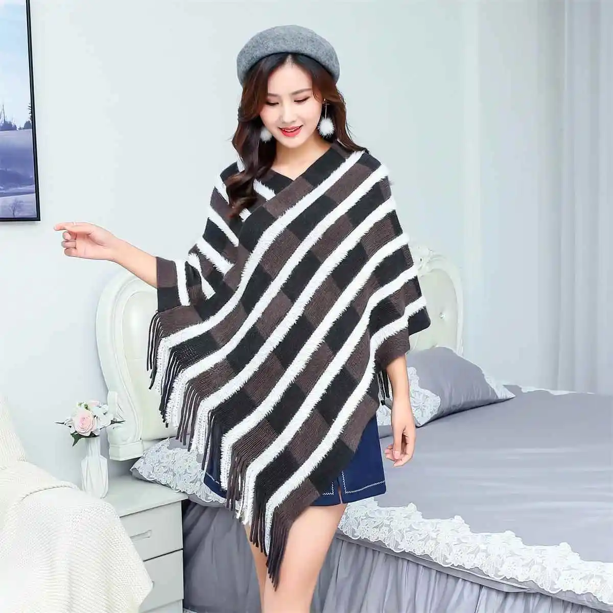 Etnische gebreide priem Bata irt dames trui mantel Street Sle gestreepte polyester vezel jas met franjes voor dames