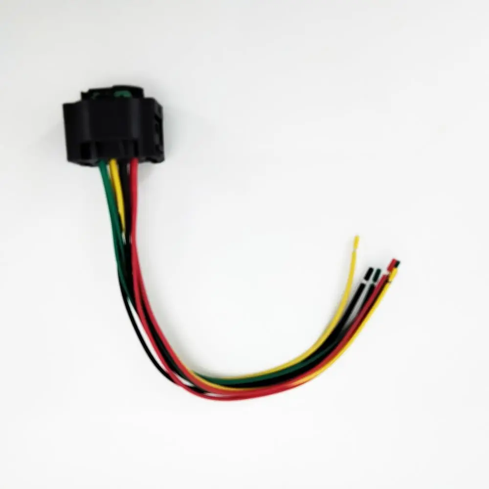 

Cruise Control Distance Sensor Connector for Nissan Sentra 2018-2019 28438-5ud0a