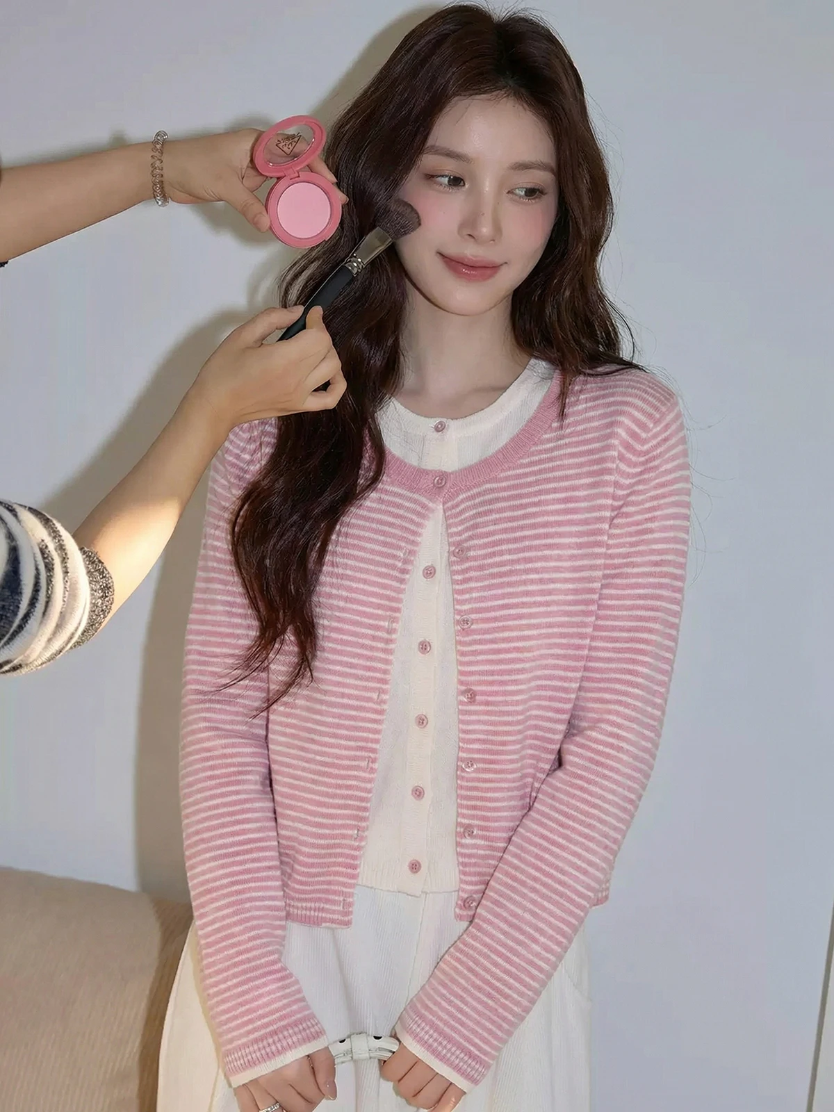 

Нежный розовый полосатый вязаный кардиган для женщин, весенний дизайн в корейском стиле, универсальная верхняя одежда, мягкий, с длинными рукавами, круглый вырез