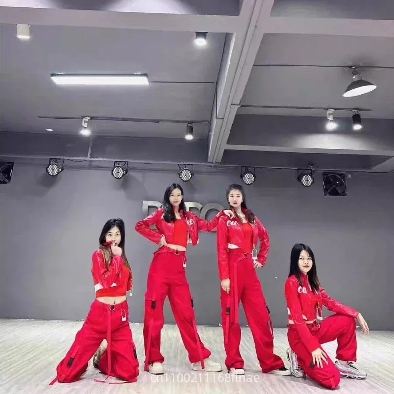 Ensemble de costumes de danse jazz pour femmes, coupe ajustée extensible rouge, style Kpop Girl Group, pour spectacle de danse de groupe pour adultes