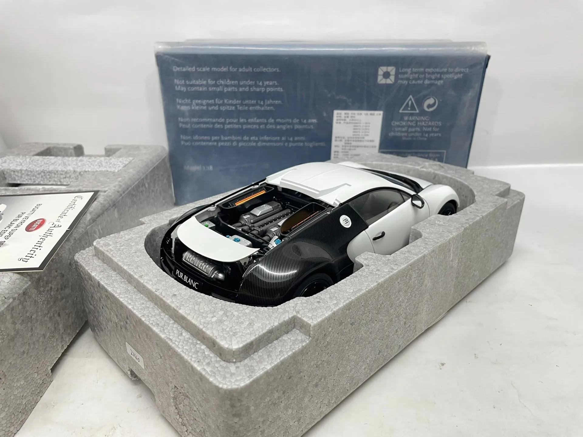 Autoart 1:18 Veyron Super Sport Black White Simulation Limited Edition All Open Alloy Metal Static Car Model Toy Gift