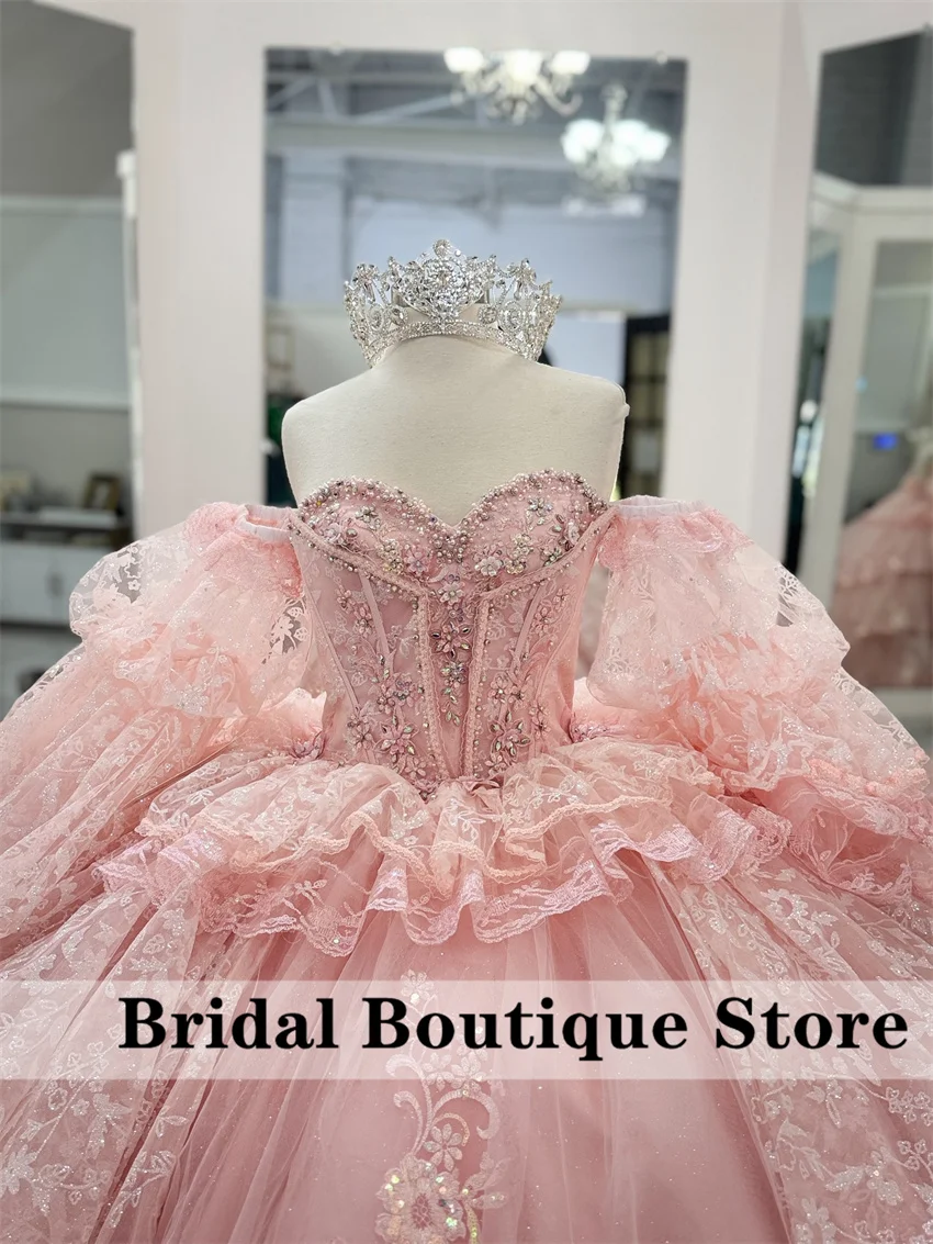 

Luxury Pink Ball Gown Quinceanera Dresses Puffy Sleeves Applique Beading Crystal Tiered Party Birthday Sweet 16 Dress Customized
