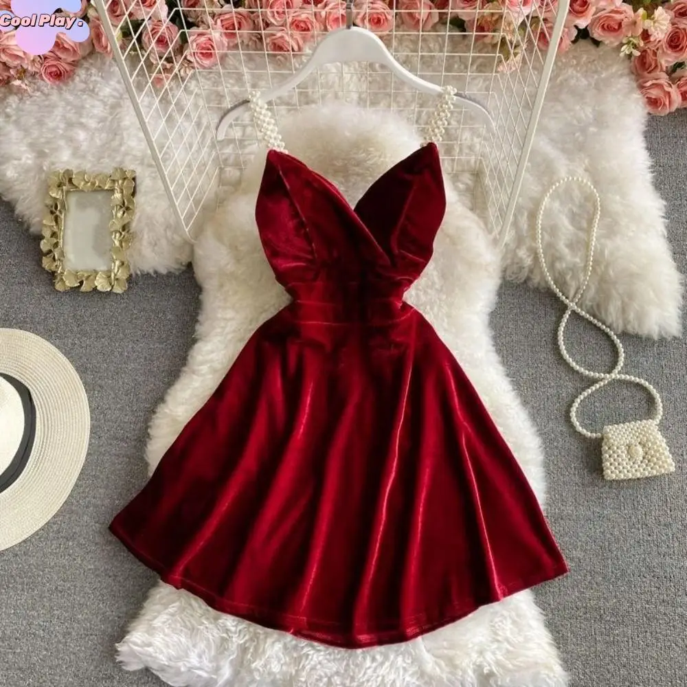 

Fashion Pearl Strap Velvet Slim Sling Dress High Waist V-neck Velvet Princess Dress Sleeveless Thin Chelly Gold Dress Party