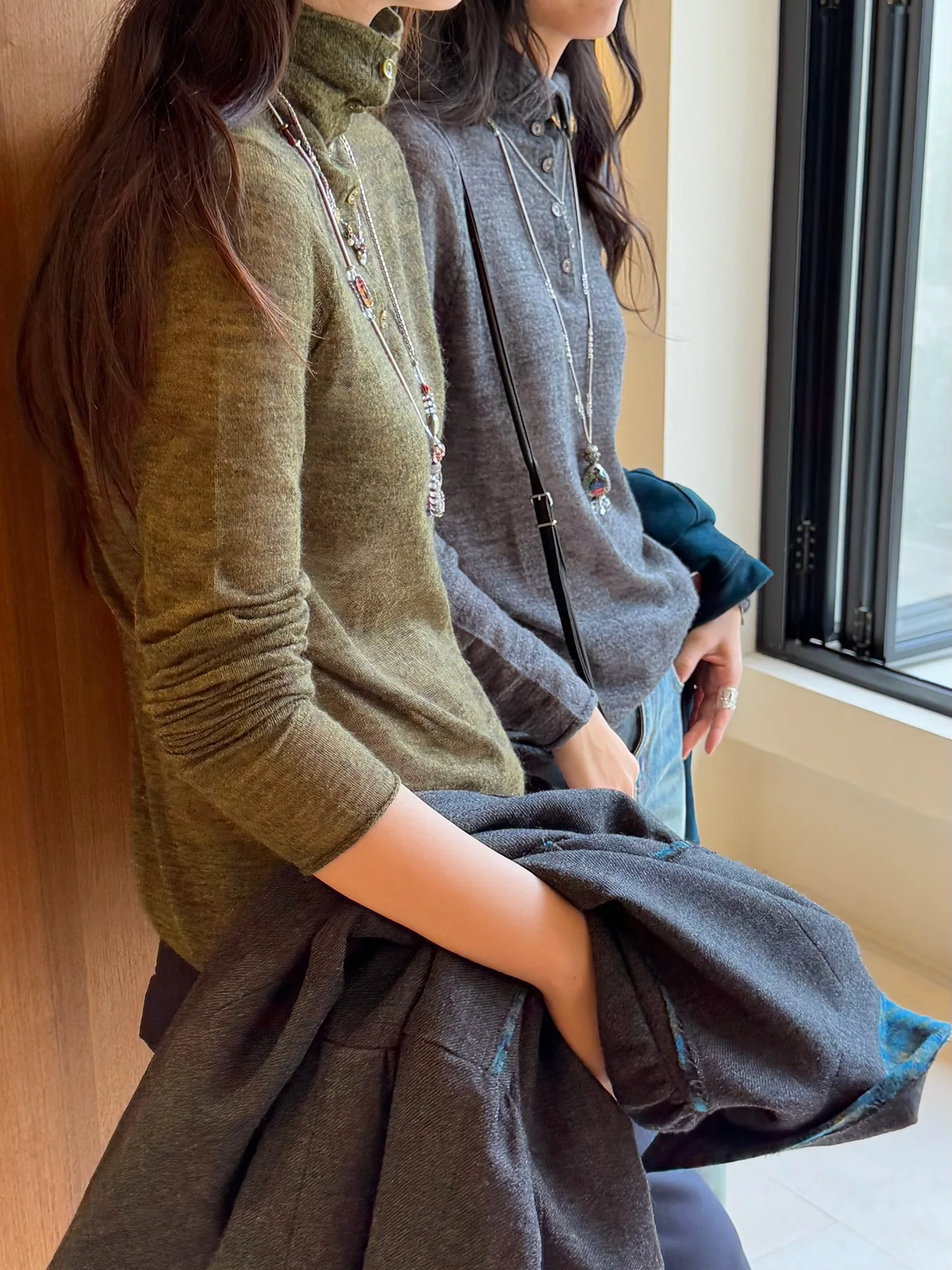 

Классическая вязаная кофта с высоким воротником и длинными рукавами на пуговицах JUNEAN, повседневная, приталенная, стандартной длины, Junwei Lin