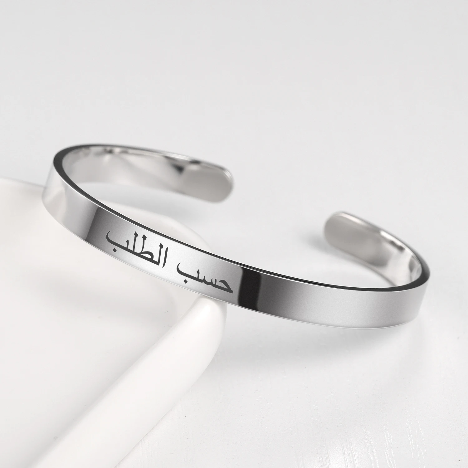 

Customizable Arabic Name Charm Necklace Engrave Name Bangle For Women Men Stainless Steel Simple Cuff Bracelets BFF Gift For Her