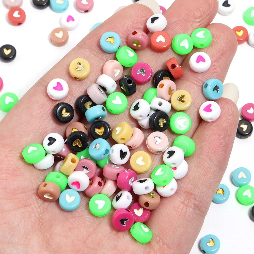 100 teile/los 7mm Acryl Herz Perlen Flache Runde Bunte Lose Spacer Perlen Für Schmuck Machen DIY Halskette Armbänder Zubehör