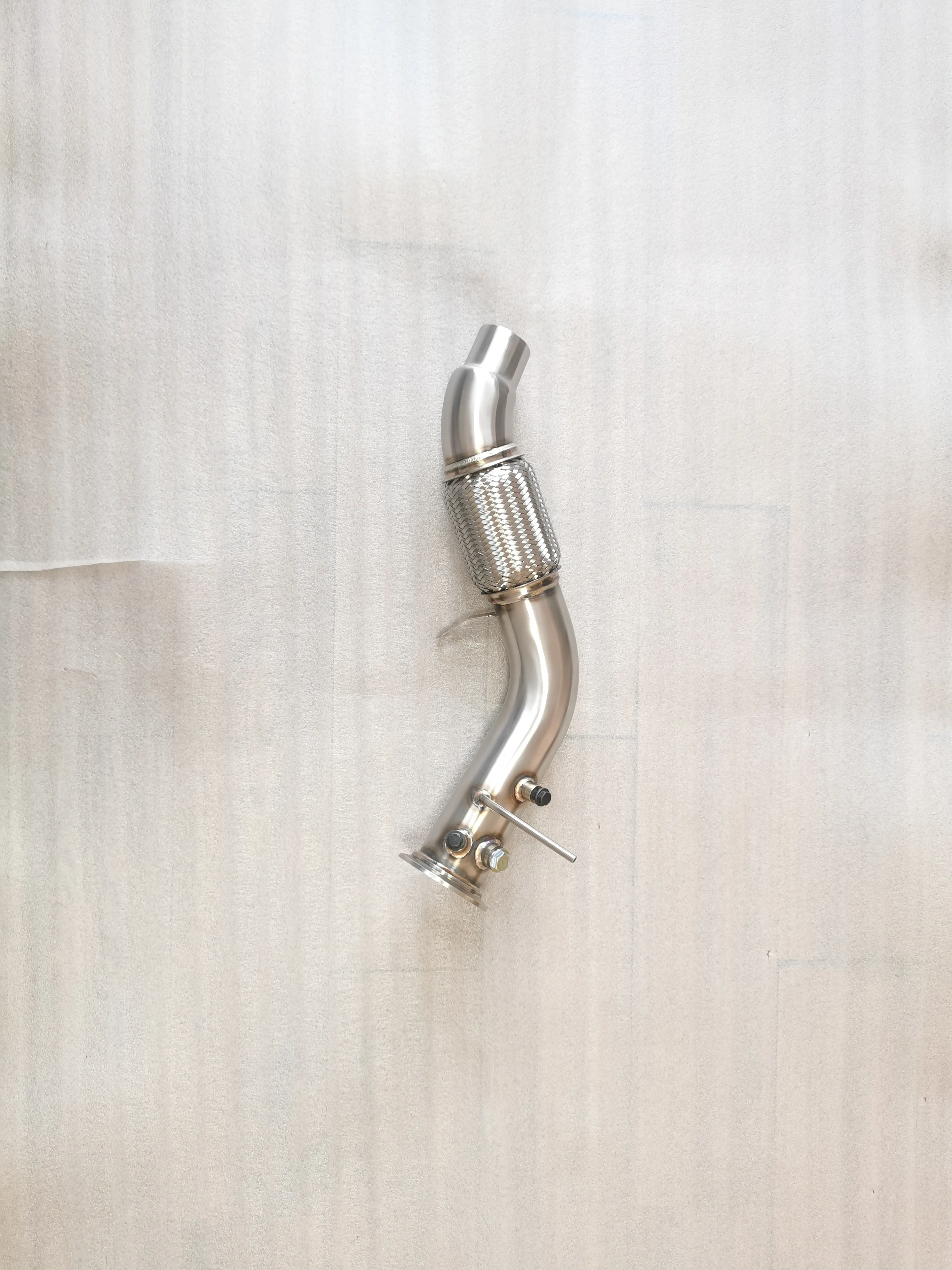 

Exhaust Downpipes for B MW E90 E91 E60 E61 325d 330d 525d 530d M57N2