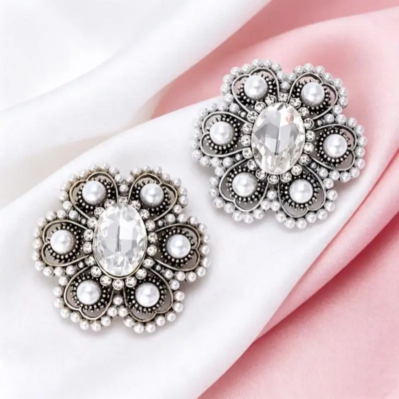 Unisex Retro Baroque Brooches with Rhinestones and Pearls Perfect for Women Party or Event Accessories
