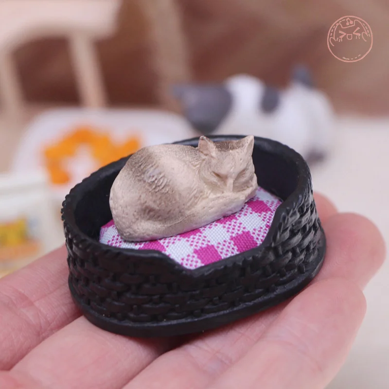 1/12 Simulazione di casa delle bambole Mini letto per gatti Modello di casa delle bambole Soggiorno Accessori per la decorazione di animali domestici Puntelli di costruzione di micro scene