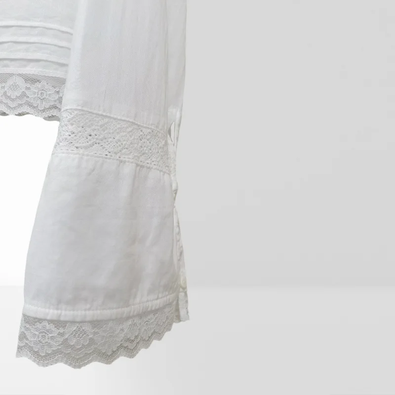 الفرنسية أنيقة 25 أوائل الخريف الدانتيل قطع الكشكشة عطلة نمط أعلى كبير U الرقبة طويلة الأكمام قميص شارع العليا AG1530