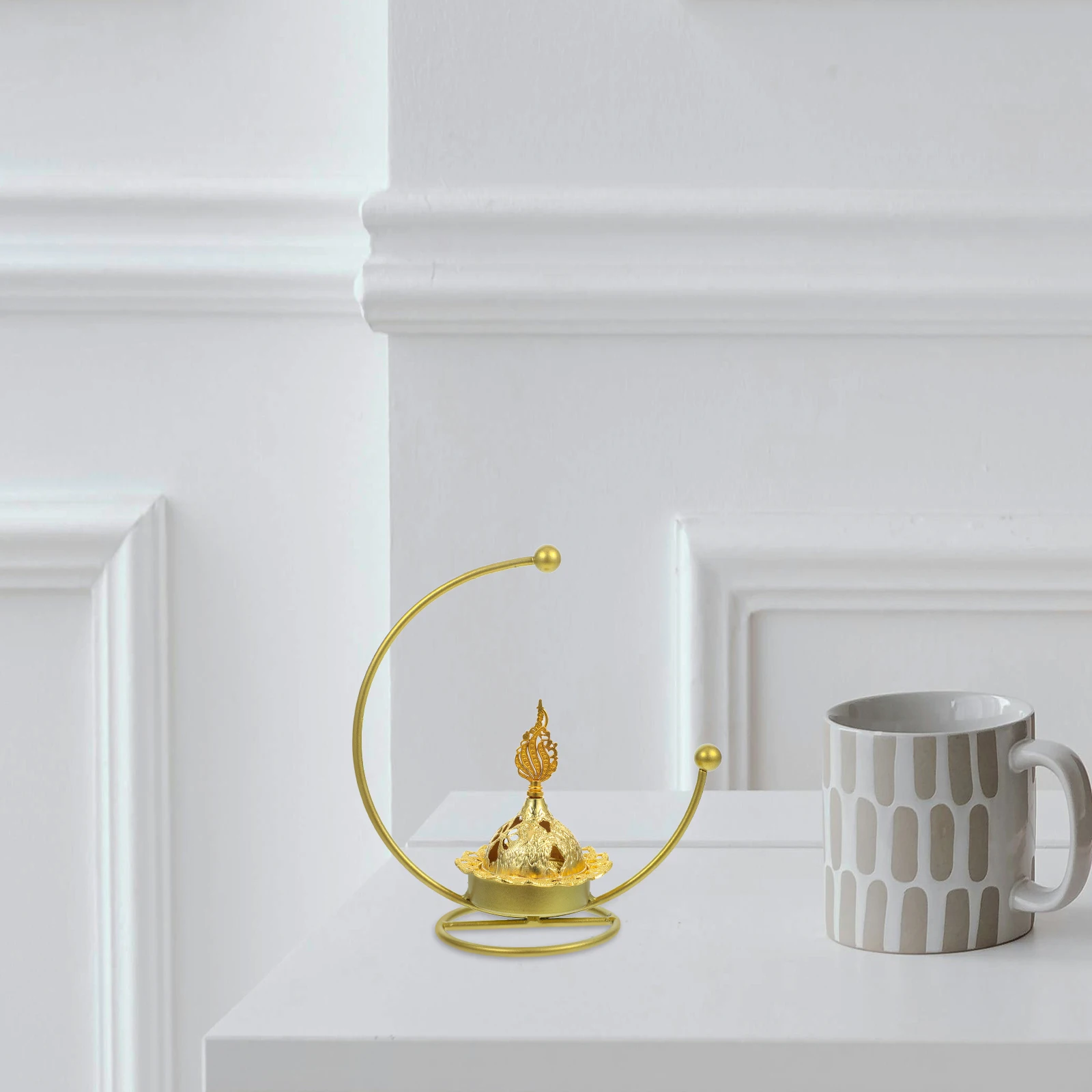 

Metal Aromatherapy Burner Home Decor Incense Cone Middle East Censer Arabic Metal Desktop Retro Style Creative Adornment Yoga