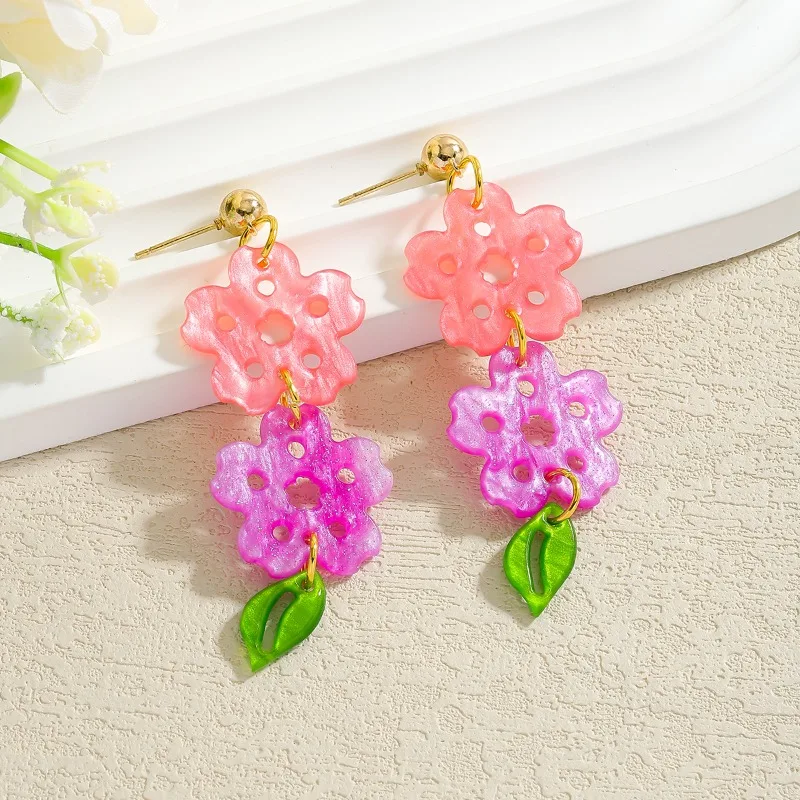 Color-blocked hollow flower earrings, pink and purple dual-color + green leaf pendant, women's accessories