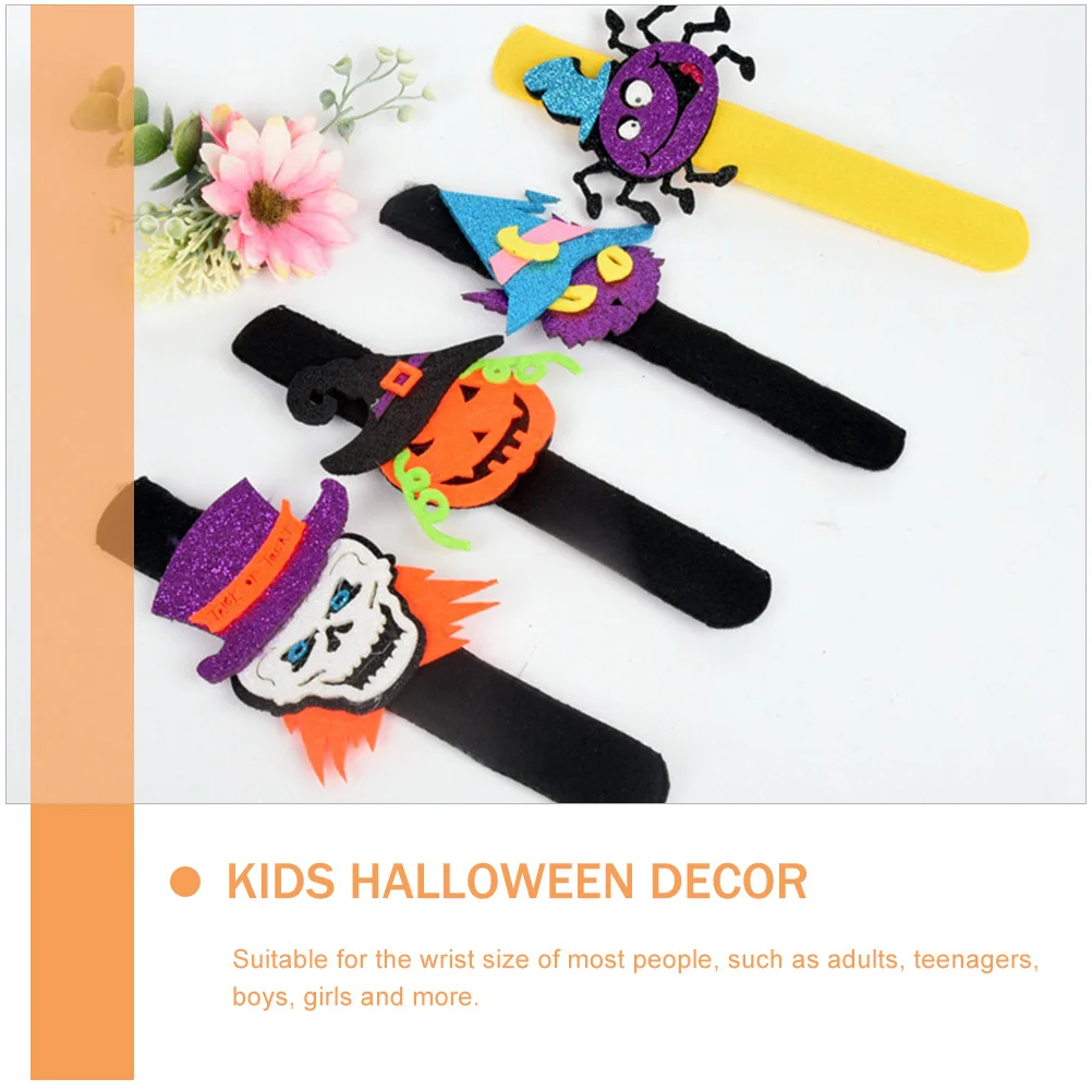 4 個の子供用スラップブレスレット ハロウィンをテーマにしたカボチャコウモリデザイン 快適な質感 ポータブルリストバンド パーティーの記念品の装飾用