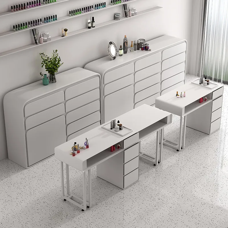 Italienischer minimalistischer – Storage Bewertung und Preis