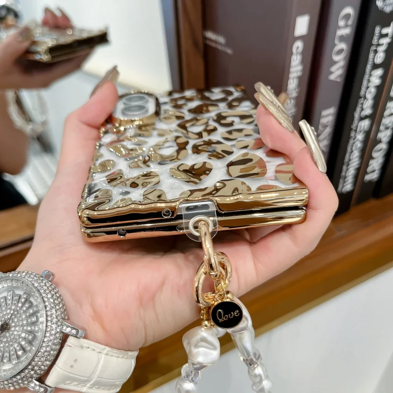 Etui z falistym wzorem w panterkę do Samsunga Galaxy Z Fold 8, szerokie etui ochronne z bransoletką, tylna obudowa na telefon komórkowy. — zdjęcie produktu 5