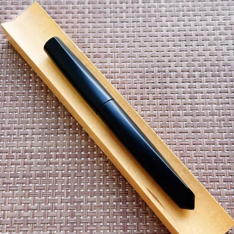 

BALAOYE Handmade Hard Rubber Double Fish Fin Pen Bock F 0.5MM Nib Lacquer Business Collection Ink Pens Stationery Supplies Gift