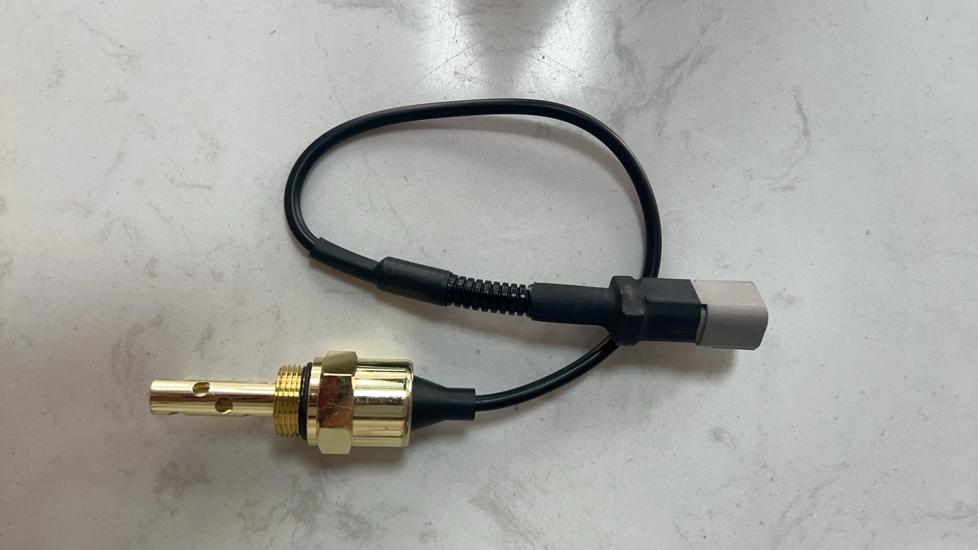 

Engine Parts 4358900 3408653 4065972 QSK Level Sensor