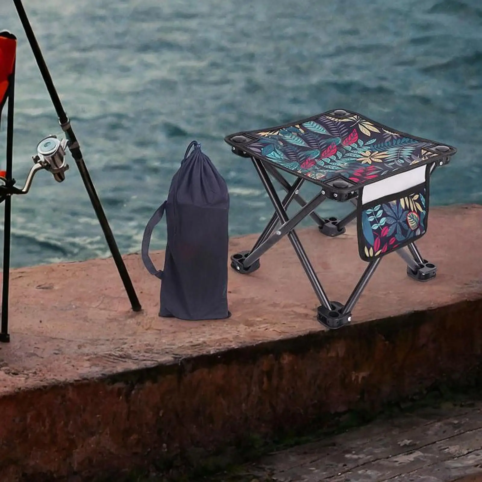 مقعد تخييم محمول صغير قابل للطي خفيف الوزن لصيد الأسماك في النزهة والشواء