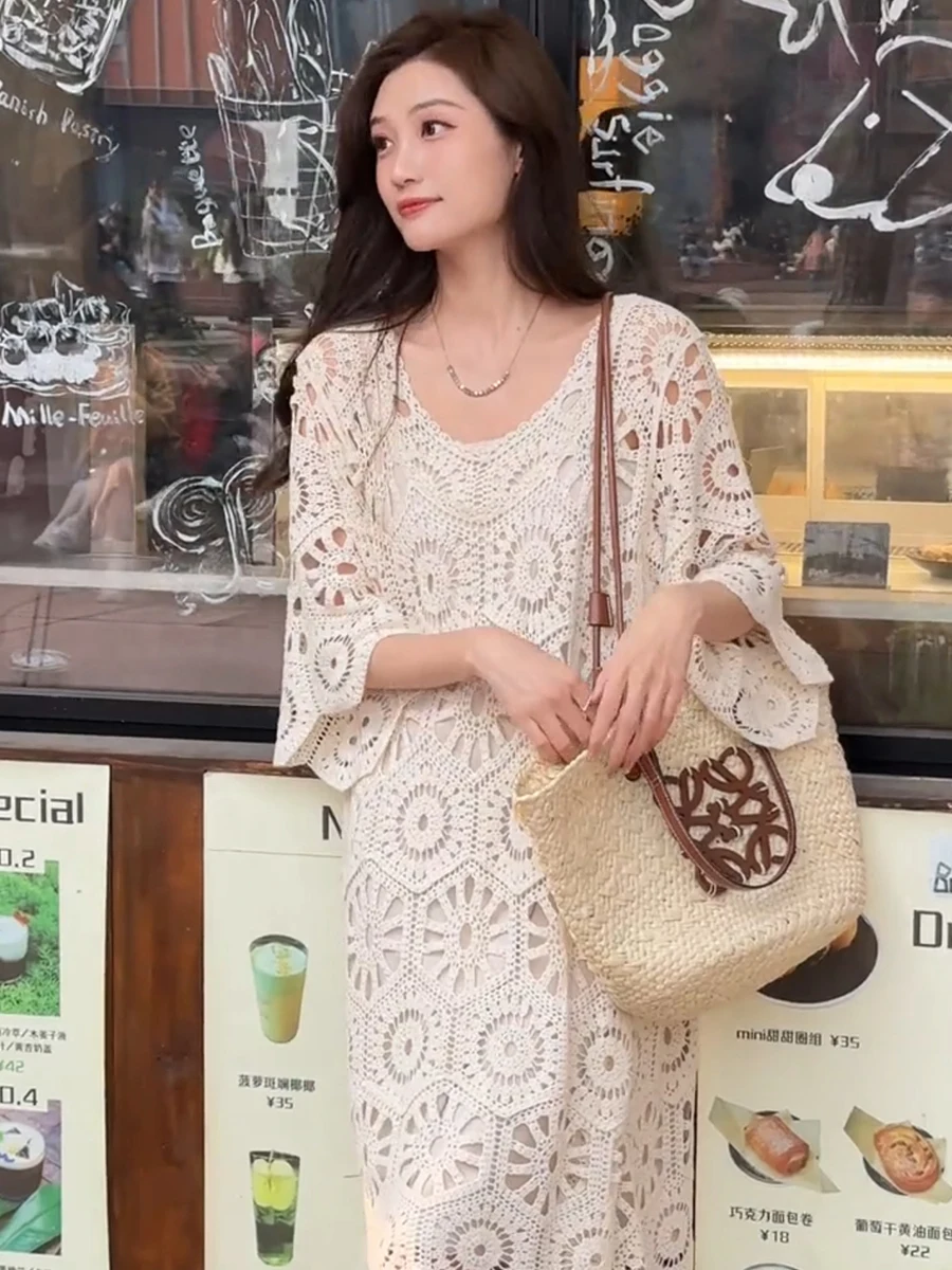 SALIENCY Abito francese in maglia all'uncinetto scavato femminile 2025 Primavera ed estate Nuova eleganza senior Gonna in maglia smockata allentata