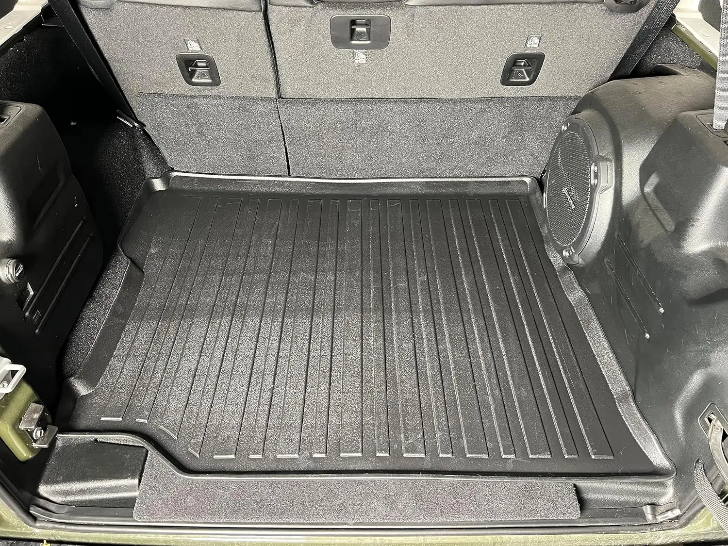 

All-Season Cargo Protection in Car, 3D Laser-Measured, Custom Fit - Premium Black Cargo Liner