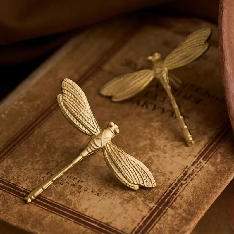 

French Dragonfly Brass Cabinet Handles Single Hole Drawer Pulls for Wardrobe Luxury Furniture Knobs Unique Hardware Accessories