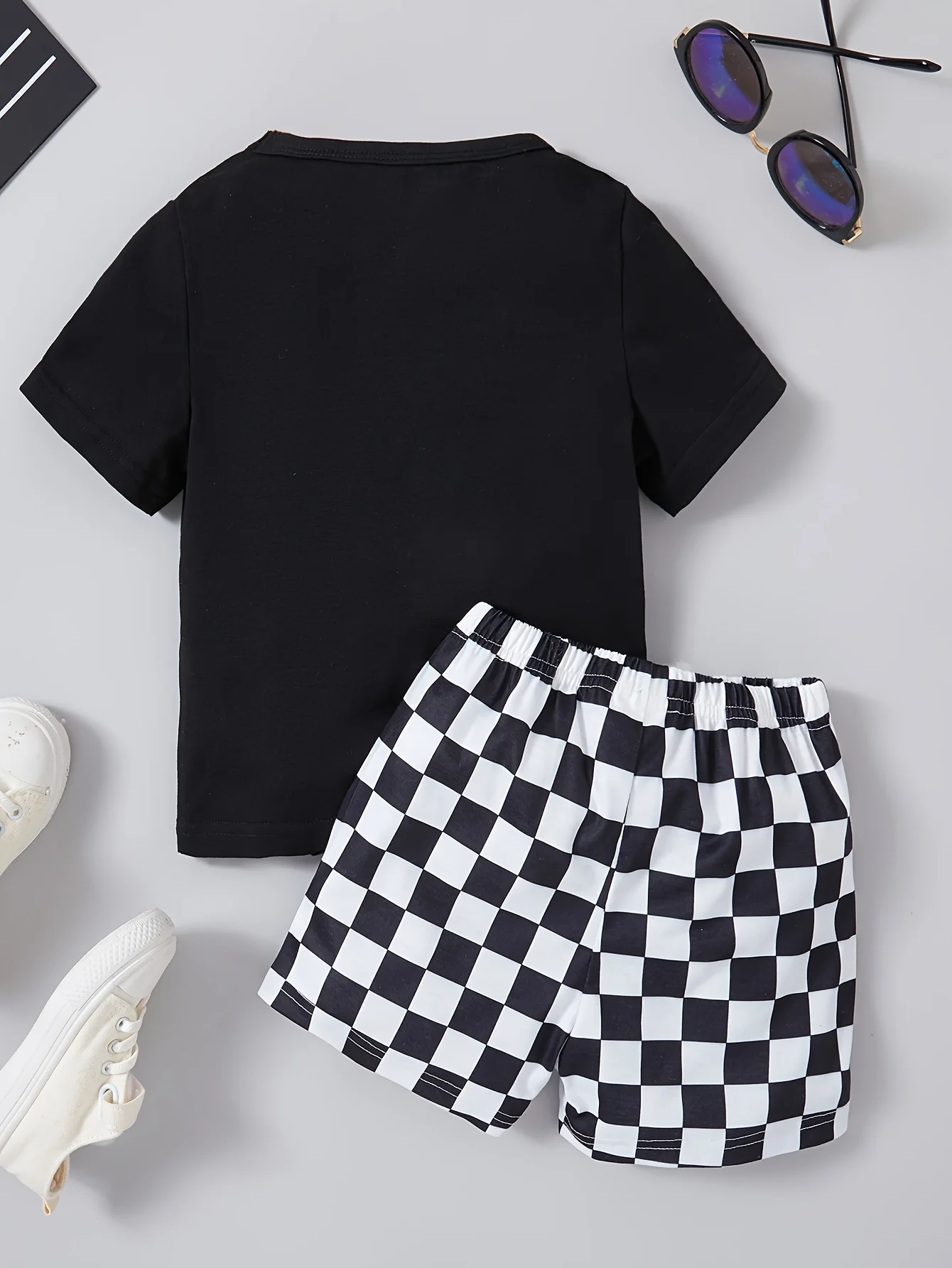 Boys summer casual and comfortable round neck short sleeved T-shirt+checkered shorts sports two-piece set