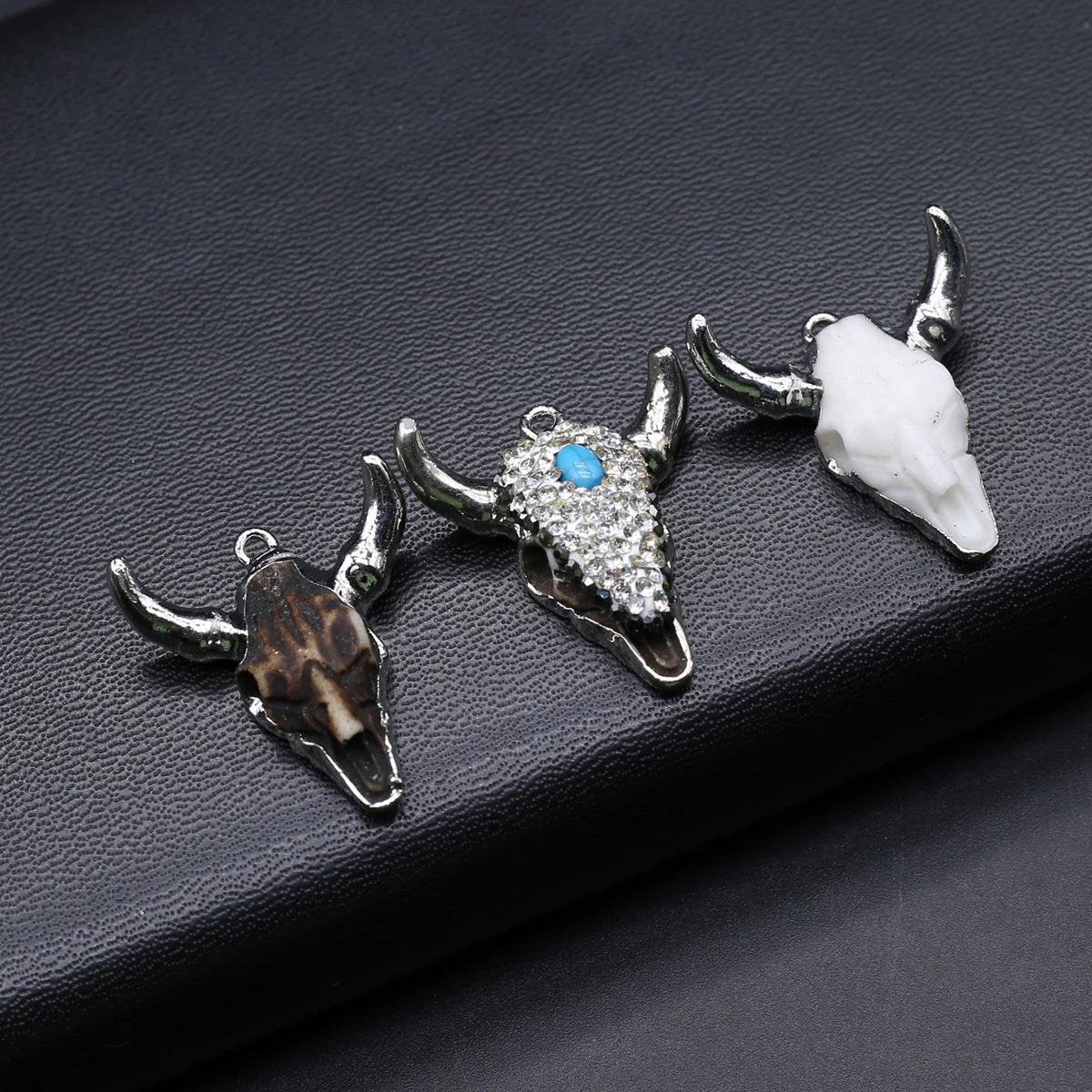 3pcs/lot Natural Stone Pendant Bull Head Mix Color Natural Agates Pendant Charms for Making Diy Bracelet Accessories 28x28mm