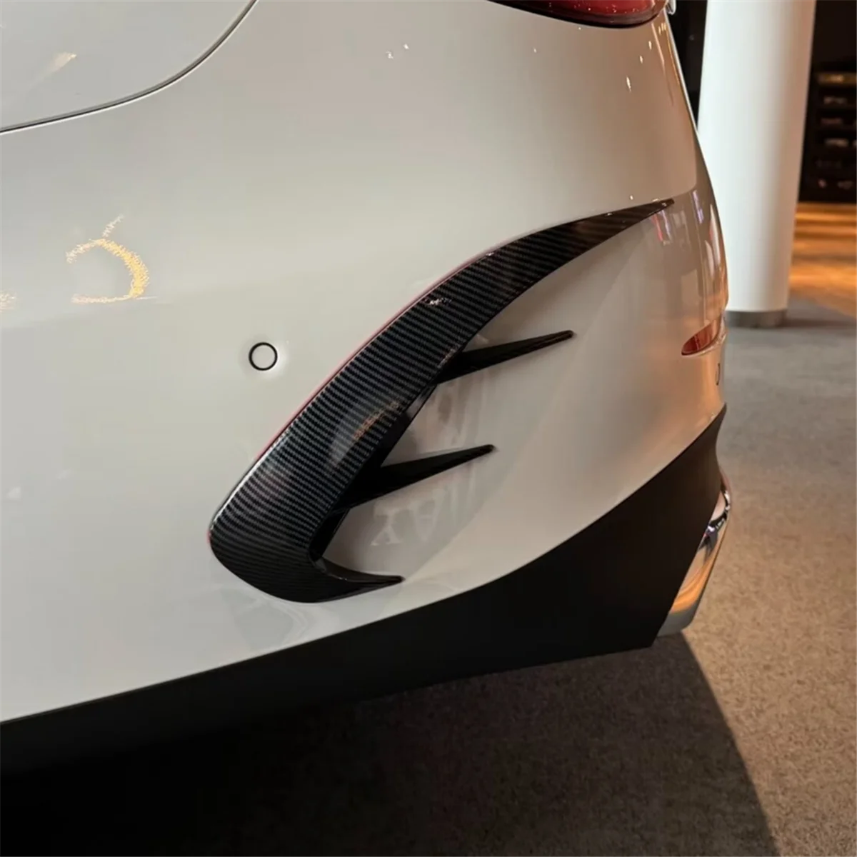 

HIGH-Rear Bumper Spoiler Lower Side Air Vent Frame Cover Trim for Mercedes Benz E Class W214 2024