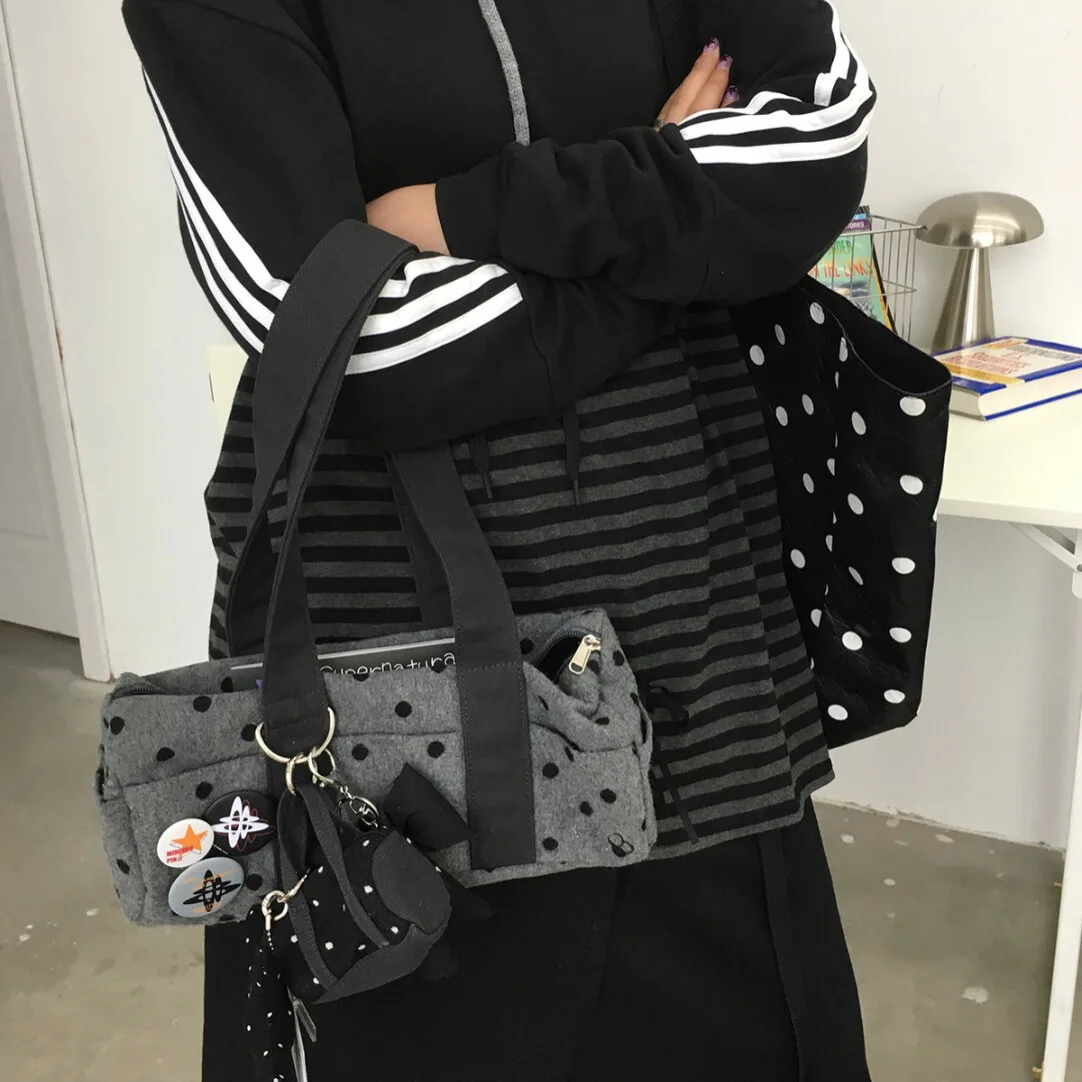 

Wave Point Handbag Fashion Versatile Underarm Bag