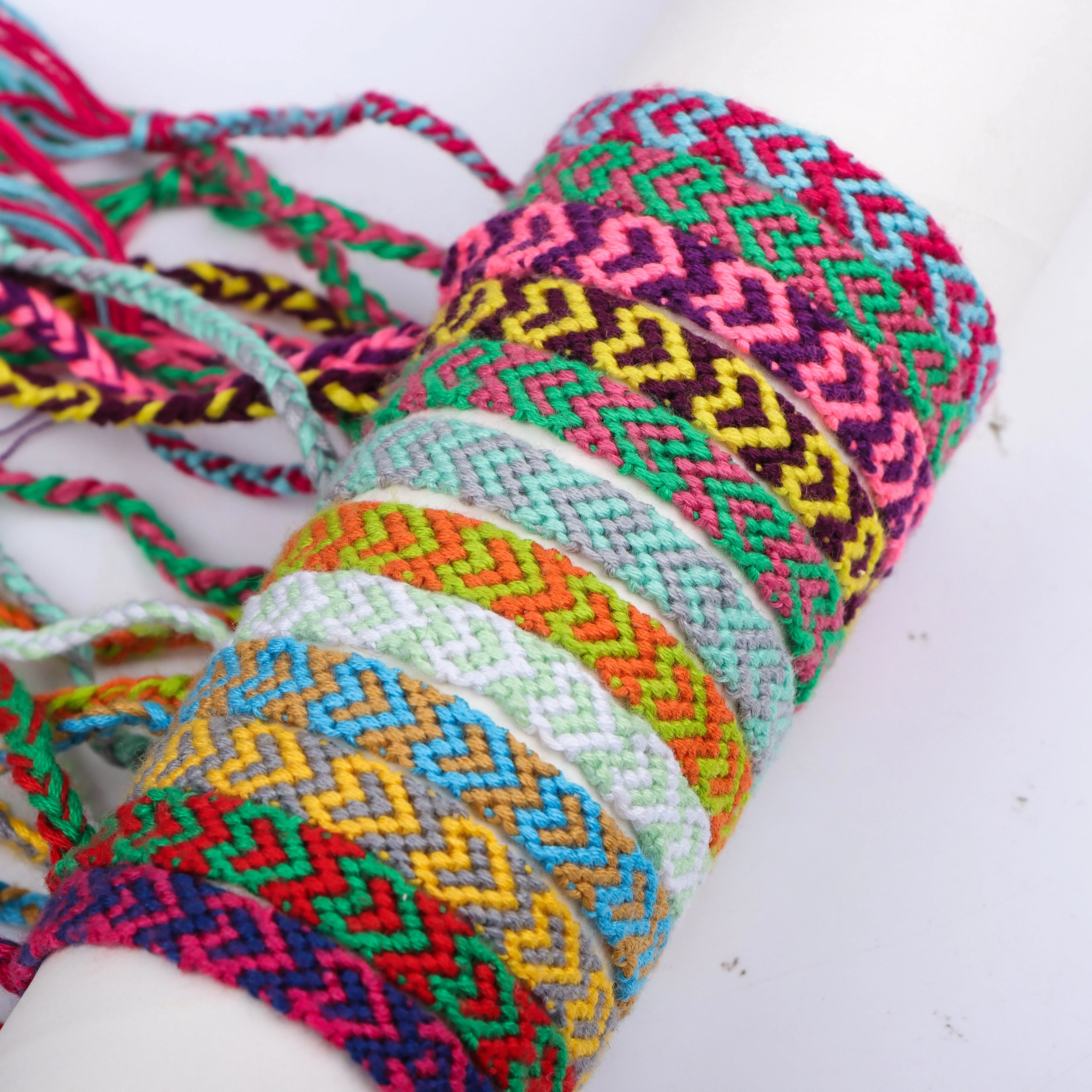 10/20/30/50 Pcs/Lot Fashion Bohemian Hand Woven Bracelets For Men Women Lucky Friendship Mix Color Design Ethnic Jewelry Gift