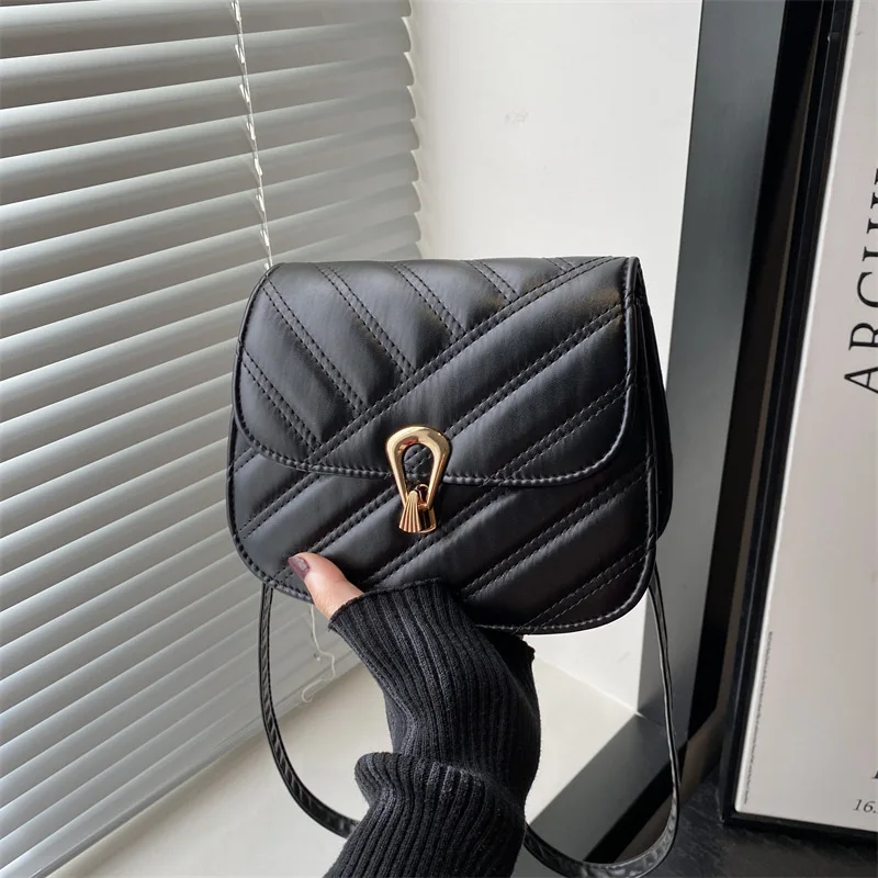 

​​2025 Trendy Square Lock Bag Stylish Embroidered Shoulder Purse for Women Fashionable Chain Strap Crossbody Bag