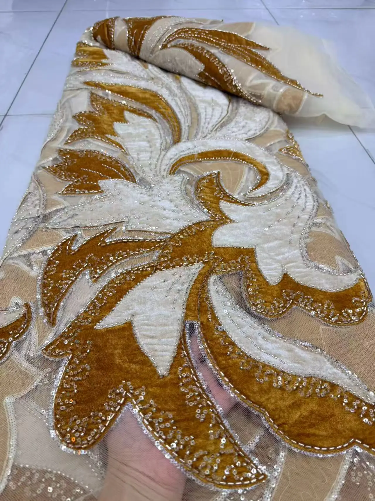 Top Grade High-Quality African Nigerian velvet lace fabric Sequins Beads Guipure For Sewing Wedding / Prom Party Dress 5 Yards