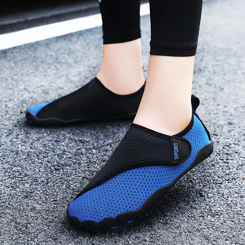 

Large Size Beach Shoes for Men, Wading Shoes, Outdoor Rafting and River Tracing Shoes, Wear-Resistant, Cut-Resistant, Quick-Drying, Diving and Sea Shoes