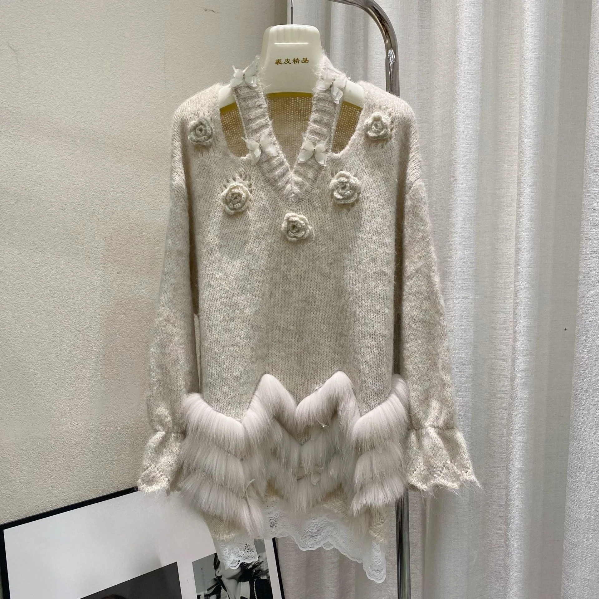 2025 Autumn Winter New Floral Design Sweaters Women Faux Fox Fur Coats V-neck Off-shoulder Knitted Tops Solid Color Knitwears