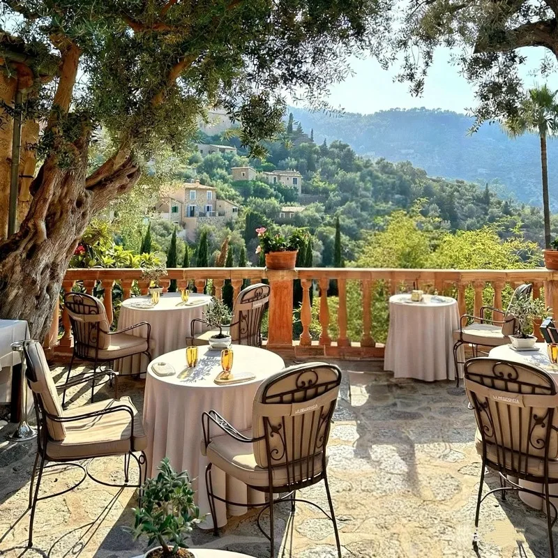 French outdoor leisure wrought iron tables and chairs, hotel homestay restaurant cafe milk tea shop open-air garden table