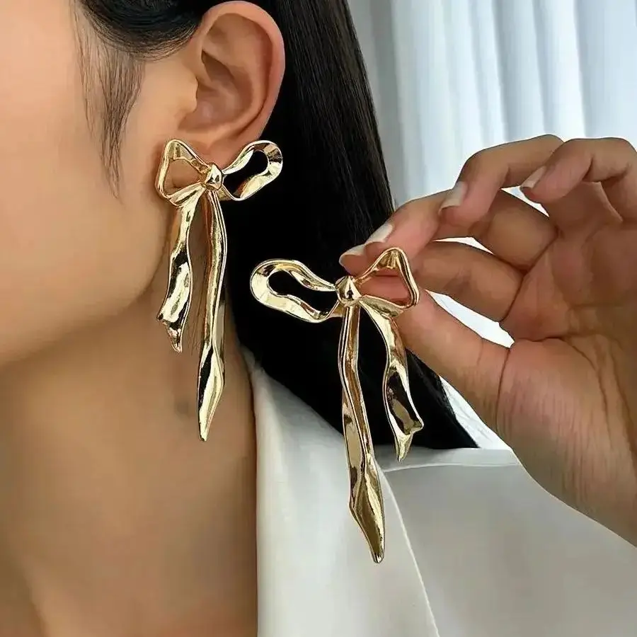 

SHIXIN Модные дизайнерские золотого цвета бантом подвески серьги для женщин, винтажные длинные висячие серьги с кисточками, женская бижутерия подарок, новинка 2025