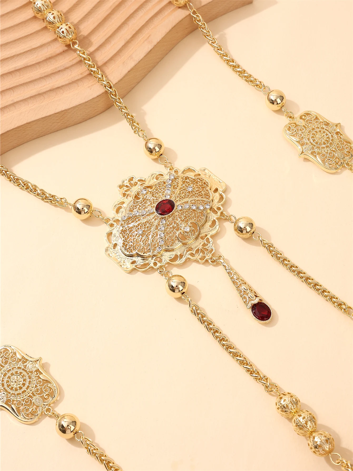 

Moroccan women's body chains and shoulder chains, French retro court style Middle Eastern bridal festival body chains