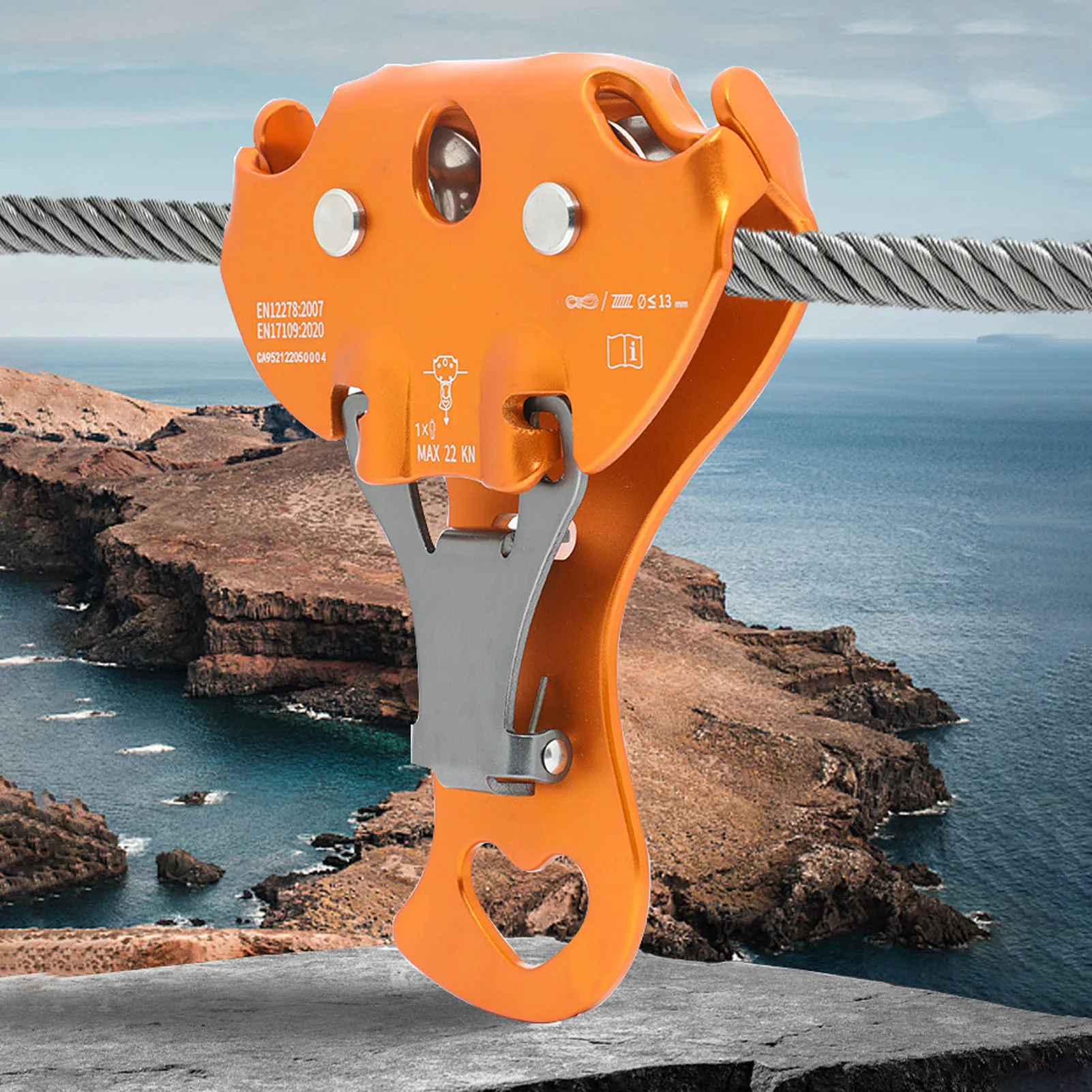 Climbing Pulley Hitch Climber Pulley Equipment Aluminum Alloy Light Weight Concave Design Automatic Hanging Point For Climbing