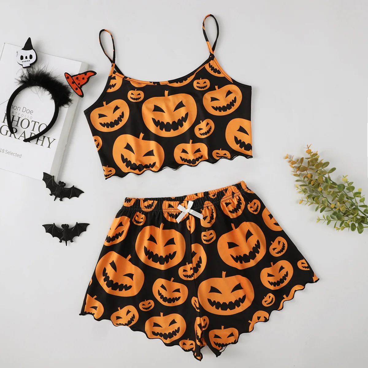 Women's 2pcs Cute Soft Comfy Christmas Pyjama Set  Skull Pumpkin Alien Ghost PrintTank Top & Bow Front Shorts Sleepwear Set