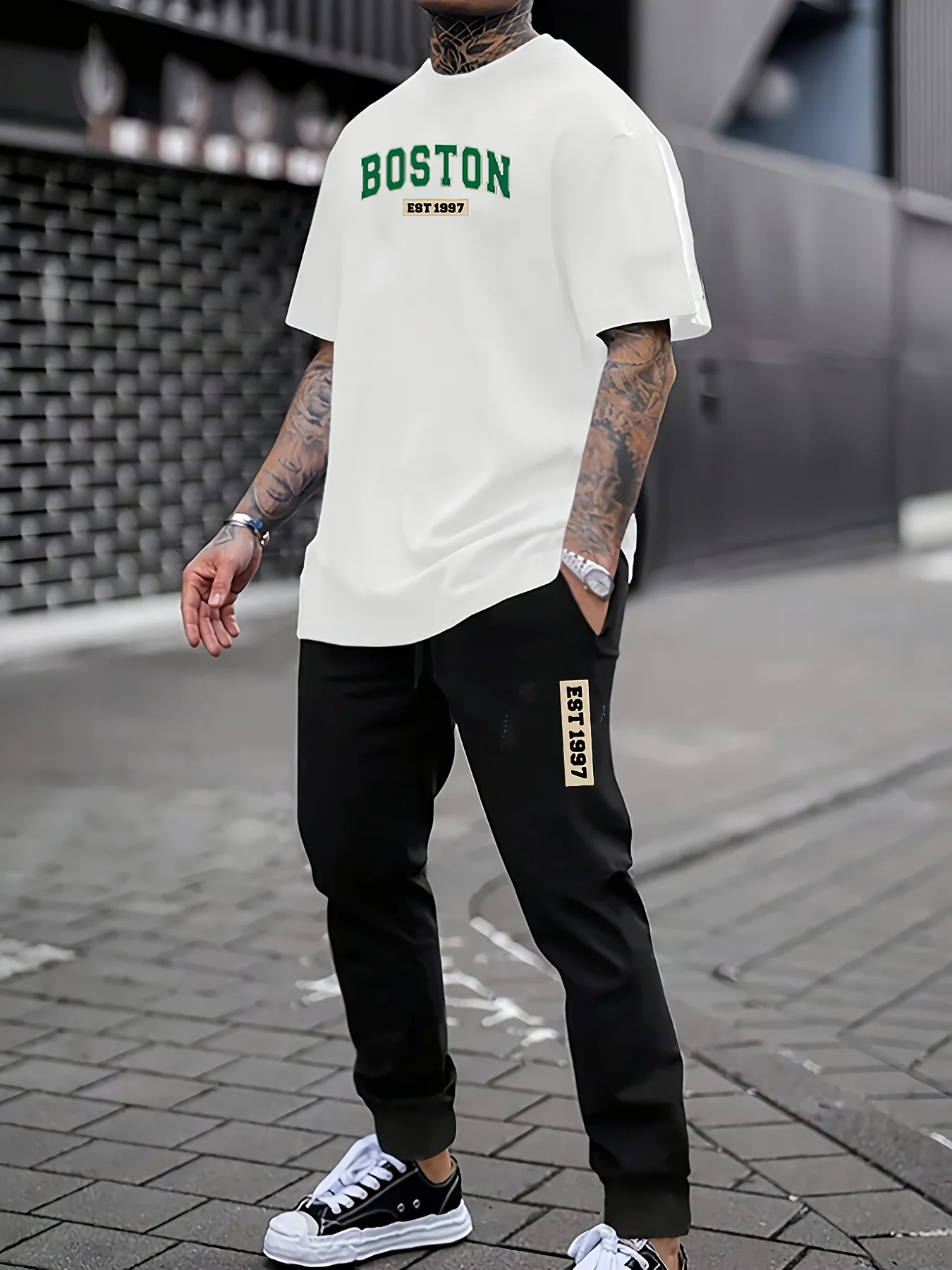 

Мужская осенняя роскошная модная удобная комплект из 2 предметов, повседневная дышащая спортивная футболка с буквенным принтом Бостона, брюки на шнурке, наряд