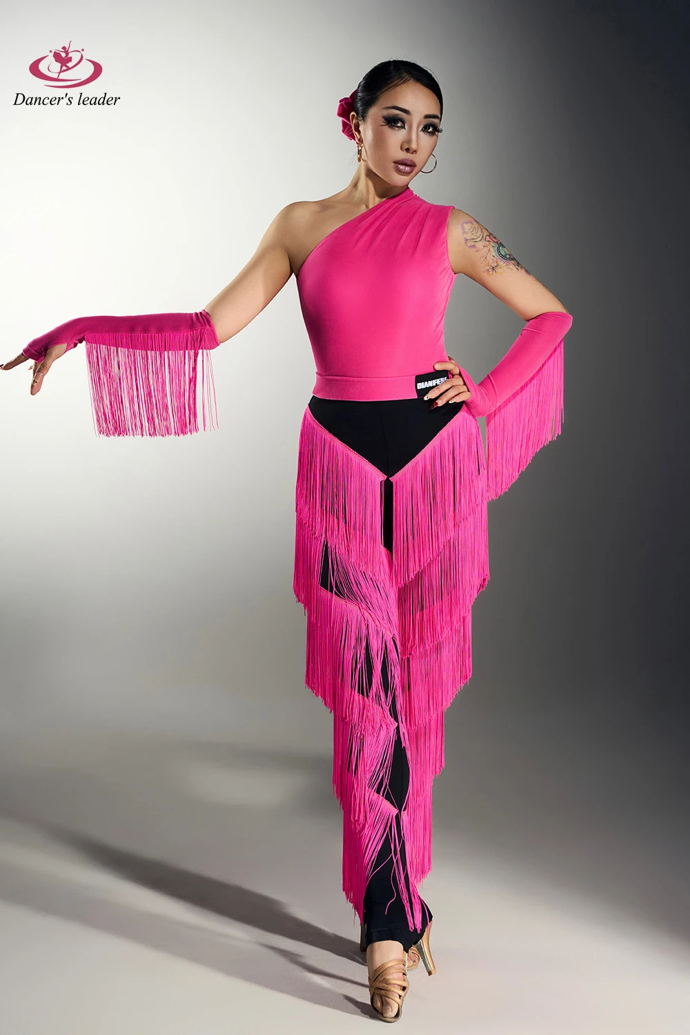 Robe de danse latine pour femmes, pour abonnés haut de gamme, avec pantalon à franges, vêtements professionnels de scène pour adultes